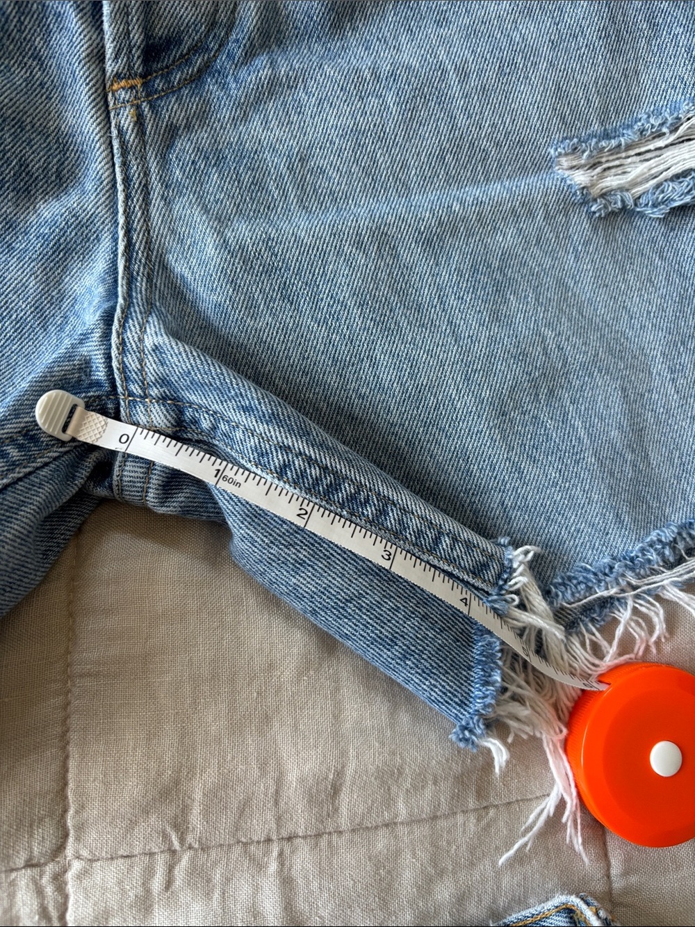Agolde Parker Shorts (Swapmeet) +
Agolde Distressed High-Rise Denim Shorts - Picture 6 of 9